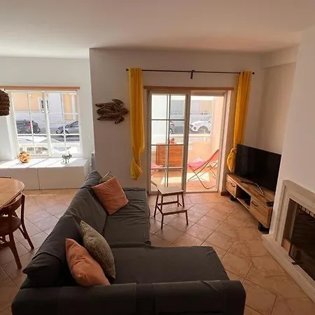 Spacious 1bdr Apt With Outdoor Patio Apartment *