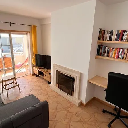 Spacious 1bdr Apt With Outdoor Patio Apartment Ericeira
