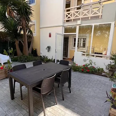 Spacious 1bdr Apt With Outdoor Patio * Ericeira
